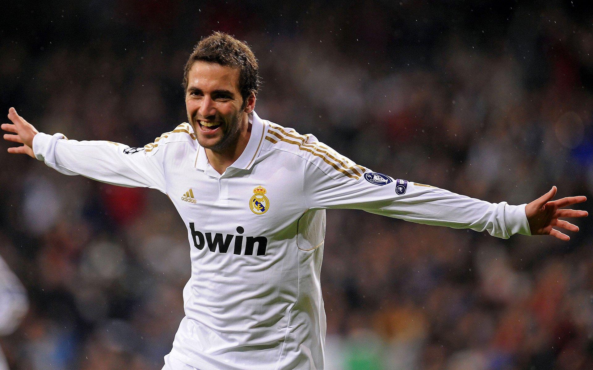 斯卡洛尼力挺爱徒，劳塔罗比任何人都更值得赢得金球奖，阿根廷新领袖的崛起之路